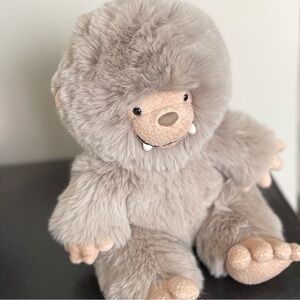 JELLYCAT RARE BO BIGFOOT NEW WITH TAGS